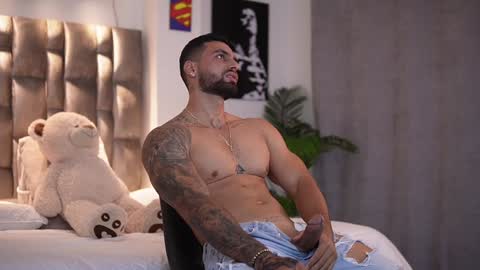 john online show from January 2025 11:52:02 PM