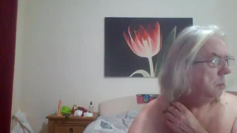 Snapshot of john_little_one chatting on December 2024 03:42:02 PM JOHN online show from December 2024 03:42:02 PM