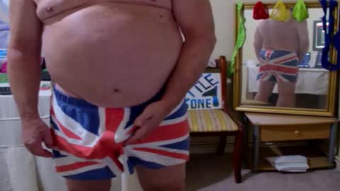 Snapshot of john_little_one chatting on September 2025 06:46:02 PM JOHN online show from September 2025 06:46:02 PM