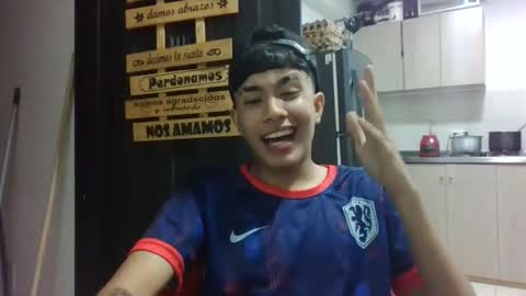 Snapshot of john_miles01 chatting on December 2025 06:30:02 AM john_miles01 online show from December 2025 06:30:02 AM