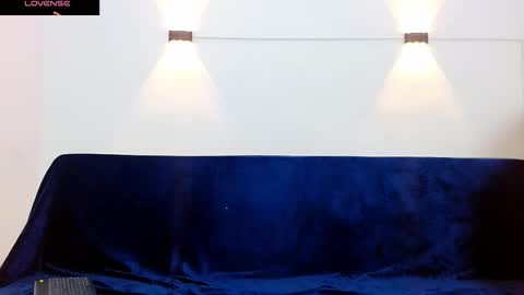 john_ssnow29 online show from November 2025 08:37:02 AM