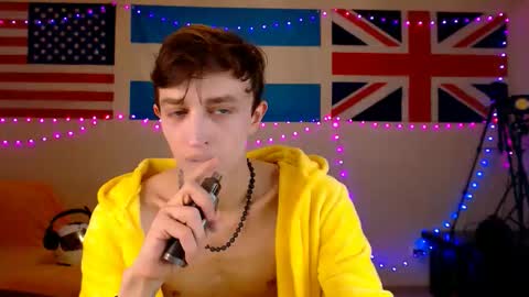 Snapshot of john_winx chatting on February 2026 12:13:02 PM john_winx online show from February 2026 12:13:02 PM