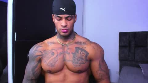 Snapshot of johnbelt_ chatting on October 2025 11:18:02 PM john belt online show from October 2025 11:18:02 PM