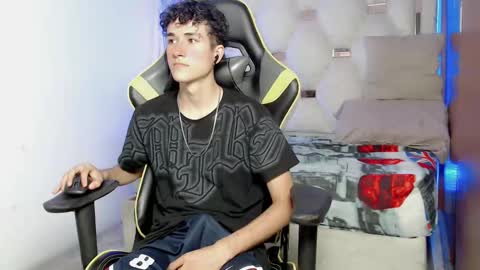 johnny_cagee online show from September 2025 04:38:02 AM