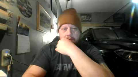 Snapshot of johnnydub3685 chatting on January 2025 01:01:01 PM johnnydub3685 online show from January 2025 01:01:01 PM