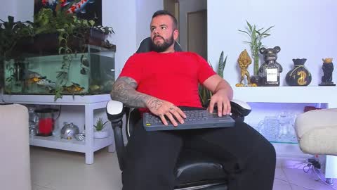 JOHNNY online show from February 2026 01:32:01 AM