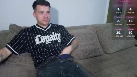 Snapshot of johnnylove21 chatting on October 2025 07:13:02 PM Johnny online show from October 2025 07:13:02 PM