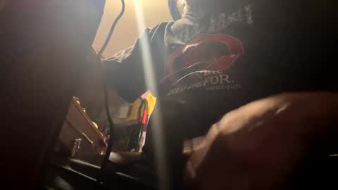 Snapshot of johnnyshung1 chatting on April 2026 09:09:01 PM johnnyshung1 online show from April 2026 09:09:01 PM