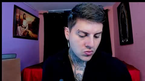 Johny online show from December 2025 05:12:02 AM