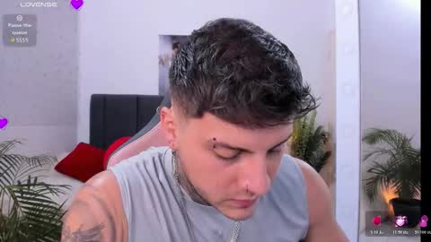 Johny online show from December 2025 06:58:01 PM