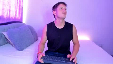Snapshot of johnycooper08 chatting on June 2026 01:52:01 PM johnycooper08 online show from June 2026 01:52:01 PM