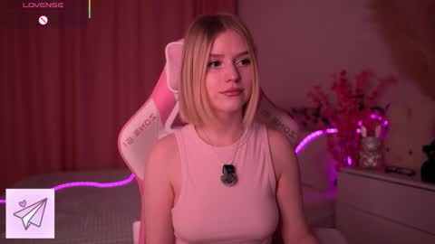 Paula online show from March 2026 11:33:01 PM