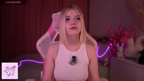 Paula online show from May 2026 05:52:01 PM