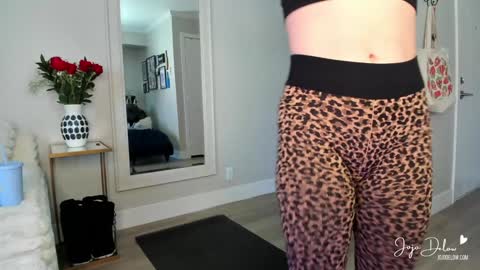    online show from January 2025 04:17:01 PM