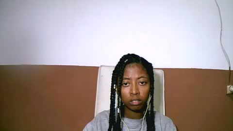 joliekah27 online show from February 2025 01:36:02 AM