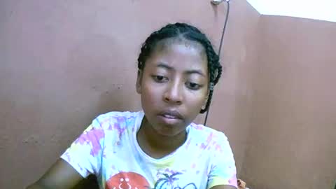 joliekah27 online show from March 2025 10:24:02 AM