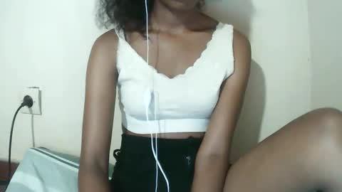 joliekah27 online show from March 2026 08:23:01 PM