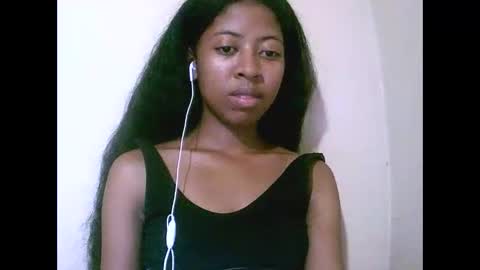 joliekah27 online show from May 2026 11:00:01 PM