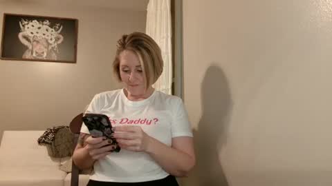 Snapshot of joliexx41 chatting on January 2025 02:21:02 AM Jolie online show from January 2025 02:21:02 AM