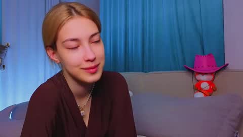 Viola online show from November 2025 11:10:02 AM