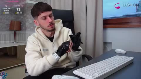 JonahShaw online show from October 2025 04:42:01 AM