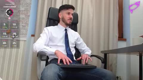 Snapshot of jonahshaw chatting on November 2025 05:17:01 AM JonahShaw online show from November 2025 05:17:01 AM