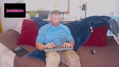 Jon Aries online show from April 2026 07:15:02 PM