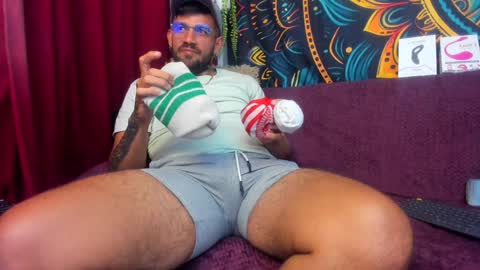 Snapshot of jonathan_rivers chatting on February 2025 04:16:02 AM Jonathan RiversNew online show from February 2025 04:16:02 AM