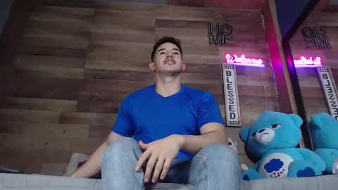 jonathancast08 online show from September 2025 05:18:01 PM