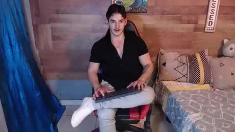 jonathancast08 online show from January 2026 07:16:02 PM