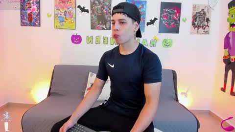 Instagram jonathanfit14 online show from November 2025 10:45:02 PM