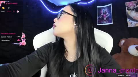 Snapshot of jonathanrwick chatting on September 2025 04:45:02 AM Janna online show from September 2025 04:45:02 AM