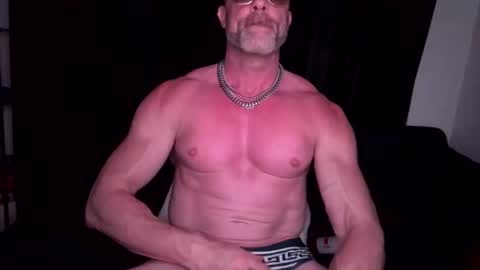 Snapshot of jonnycockfill chatting on November 2025 09:14:02 PM Jonny Cockfill online show from November 2025 09:14:02 PM