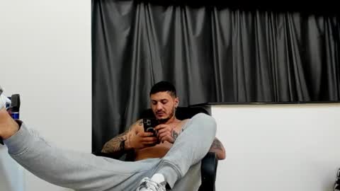 Snapshot of jonnyporn1 chatting on January 2025 05:05:02 AM jonnyporn1 online show from January 2025 05:05:02 AM