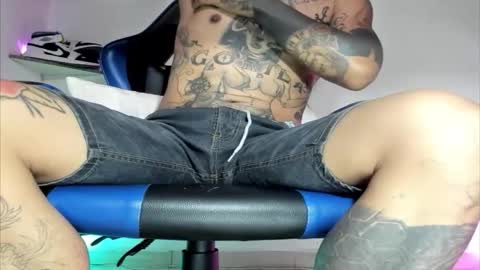 jordan33blake online show from November 2025 03:49:01 PM