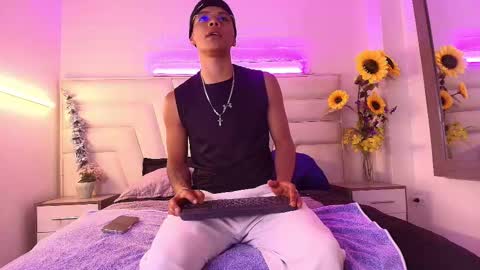 Snapshot of jordan_kiing chatting on October 2025 09:23:02 PM Jordan Kiing online show from October 2025 09:23:02 PM
