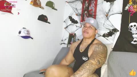 Snapshot of jordann_black_bigcock_ chatting on December 2024 10:20:02 PM online show from December 2024 10:20:02 PM