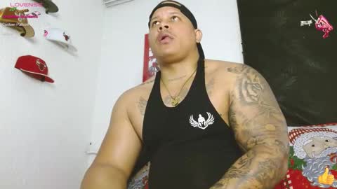 Snapshot of jordann_black_bigcock_ chatting on December 2024 08:47:01 PM online show from December 2024 08:47:01 PM