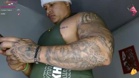 Snapshot of jordann_black_bigcock_ chatting on December 2024 06:43:02 PM online show from December 2024 06:43:02 PM
