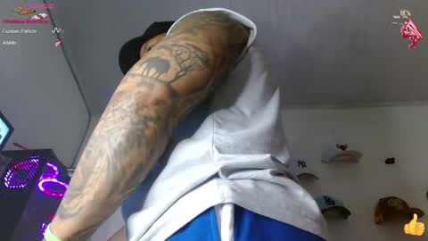Snapshot of jordann_black_bigcock_ chatting on January 2025 09:28:02 PM online show from January 2025 09:28:02 PM