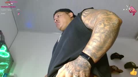 Snapshot of jordann_black_bigcock_ chatting on January 2025 06:48:01 PM online show from January 2025 06:48:01 PM