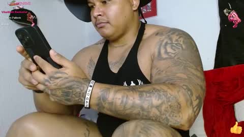 Snapshot of jordann_black_bigcock_ chatting on February 2025 01:15:01 AM online show from February 2025 01:15:01 AM
