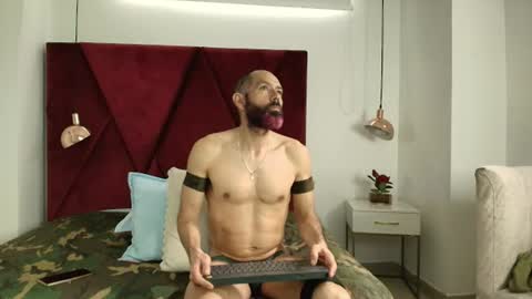 jorgeperezz online show from June 2026 01:01:02 PM