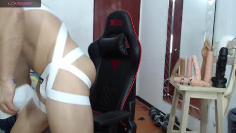 jose_rumbero91 online show from February 2025 07:09:01 PM