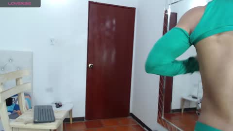 jose_rumbero91 online show from March 2025 11:39:02 AM