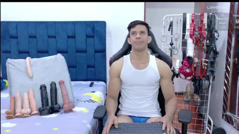 jose_rumbero91 online show from April 2026 12:47:02 PM