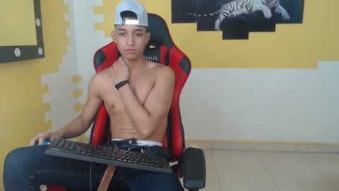 jose_sexycumm online show from December 2024 08:14:02 PM