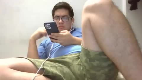 Snapshot of joselino249595_ chatting on December 2024 12:51:02 AM TwinkJoselinoHot online show from December 2024 12:51:02 AM
