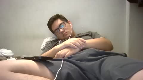 Snapshot of joselino249595_ chatting on January 2025 06:53:02 AM TwinkJoselinoHot online show from January 2025 06:53:02 AM