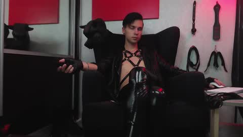 Snapshot of joseph__quinn chatting on February 2025 09:00:02 AM Master Joseph online show from February 2025 09:00:02 AM